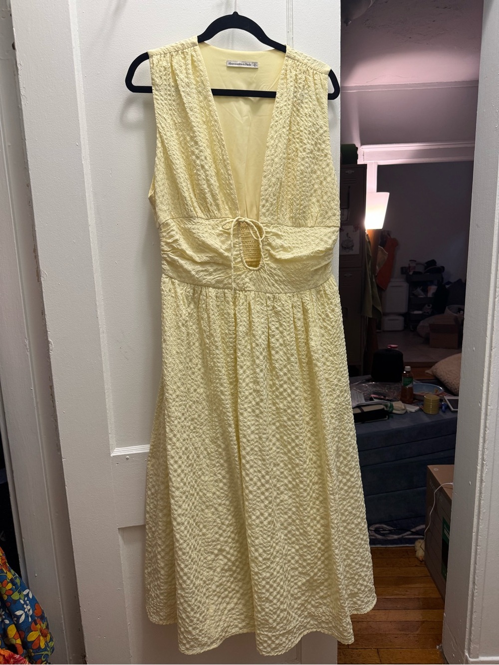Abercrombie & Fitch Pale Yellow Textured Sleeveless Midi Dress